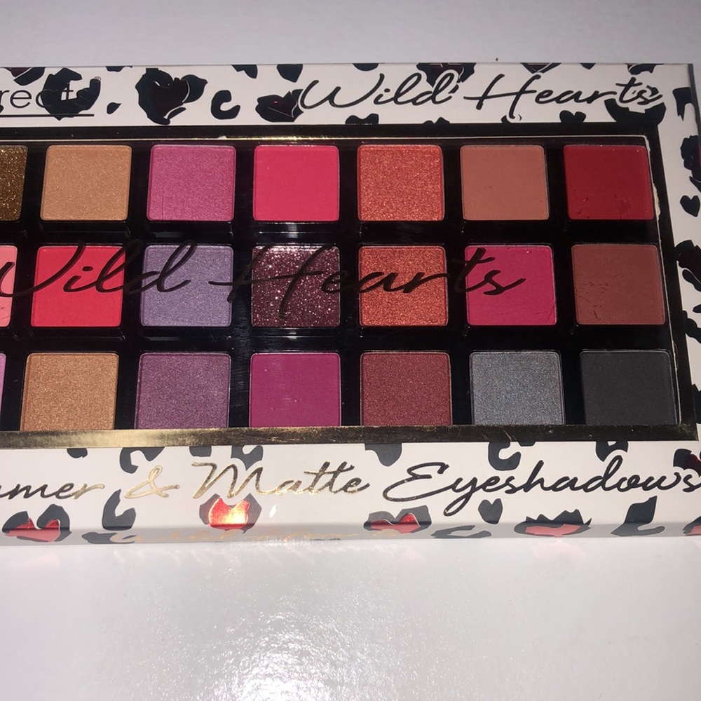 Shimmer & Matte Eyeshadows Wild Hearts - Picture 4 of 5